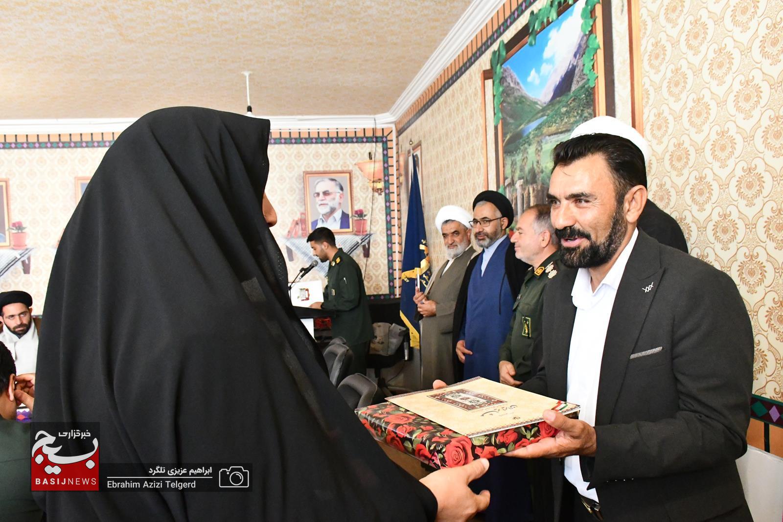 تجلیل از 36 مربی و معلم ناحیه مقاومت بسیج عشایری استان