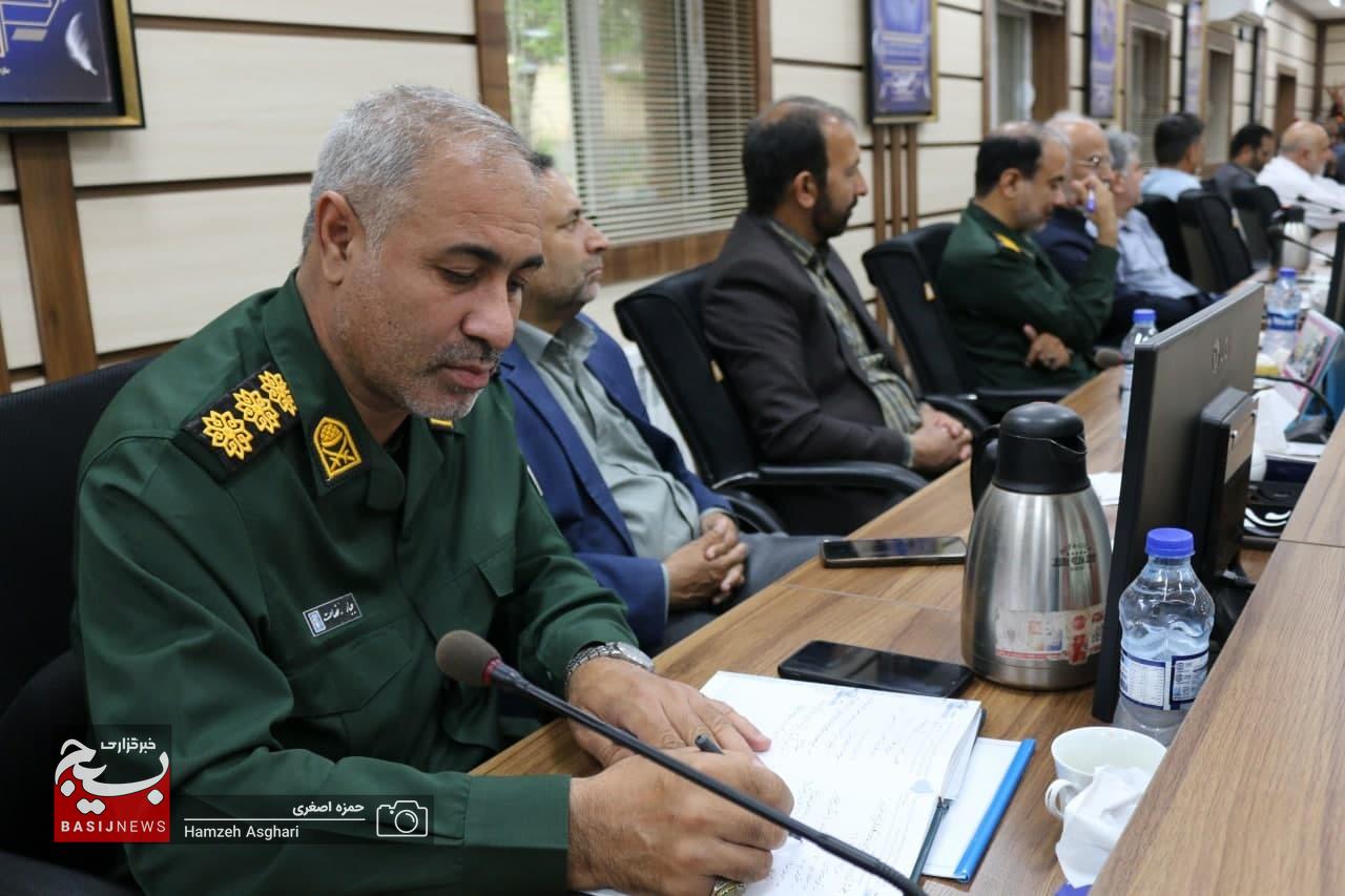 دکتر سیدهادی صالحی ساداتی مسئول سازمان بسیج جامعه عشایری کشور در جمع فرماندهان نواحی ومسئولین سازمان های بسیج جامعه عشایری کشور ،رؤسای هیئت های اندیشه ورز و هیئت های تفقد سازمان بسیج عشایری کشور...