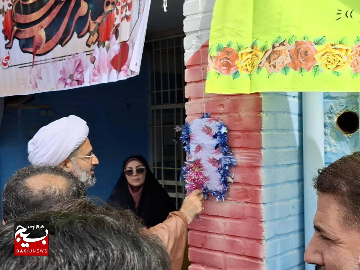 نواخته شدن زنگ سپاس در دبستان دخترانه شهرستان بروجرد+عکس