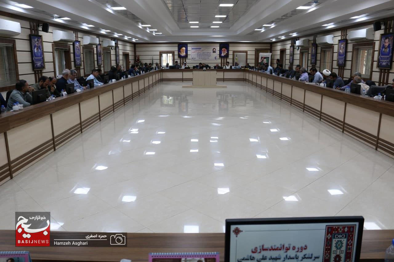 باعث افتخار بنده است که جزء جامعه عشایری هستم.