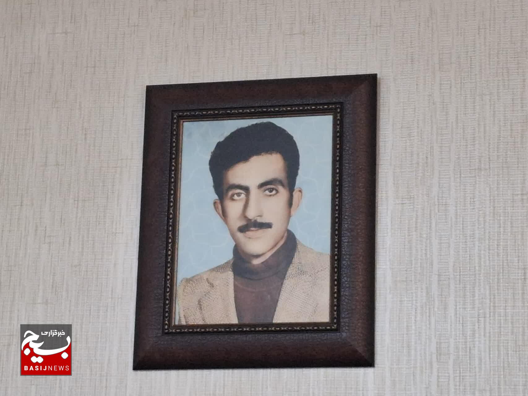 سرکشی از دو خانواده شهید بروجردی به‌مناسبت هفته عقیدتی سیاسی 