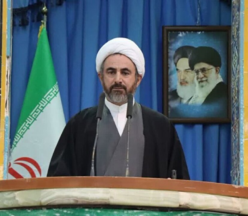 امام جمعه ایلام: حل مشکلات استان‌ها با تفویض اختیار به استانداران ممکن است