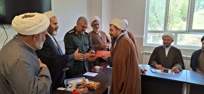 تجلیل از روحانیون فعال حوزه ترویج فرهنگ ایثار و شهادت در یاسوج + ( تصاویر)