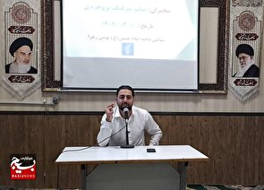 هدف دشمن، تضعیف جمهوری اسلامی ایران است