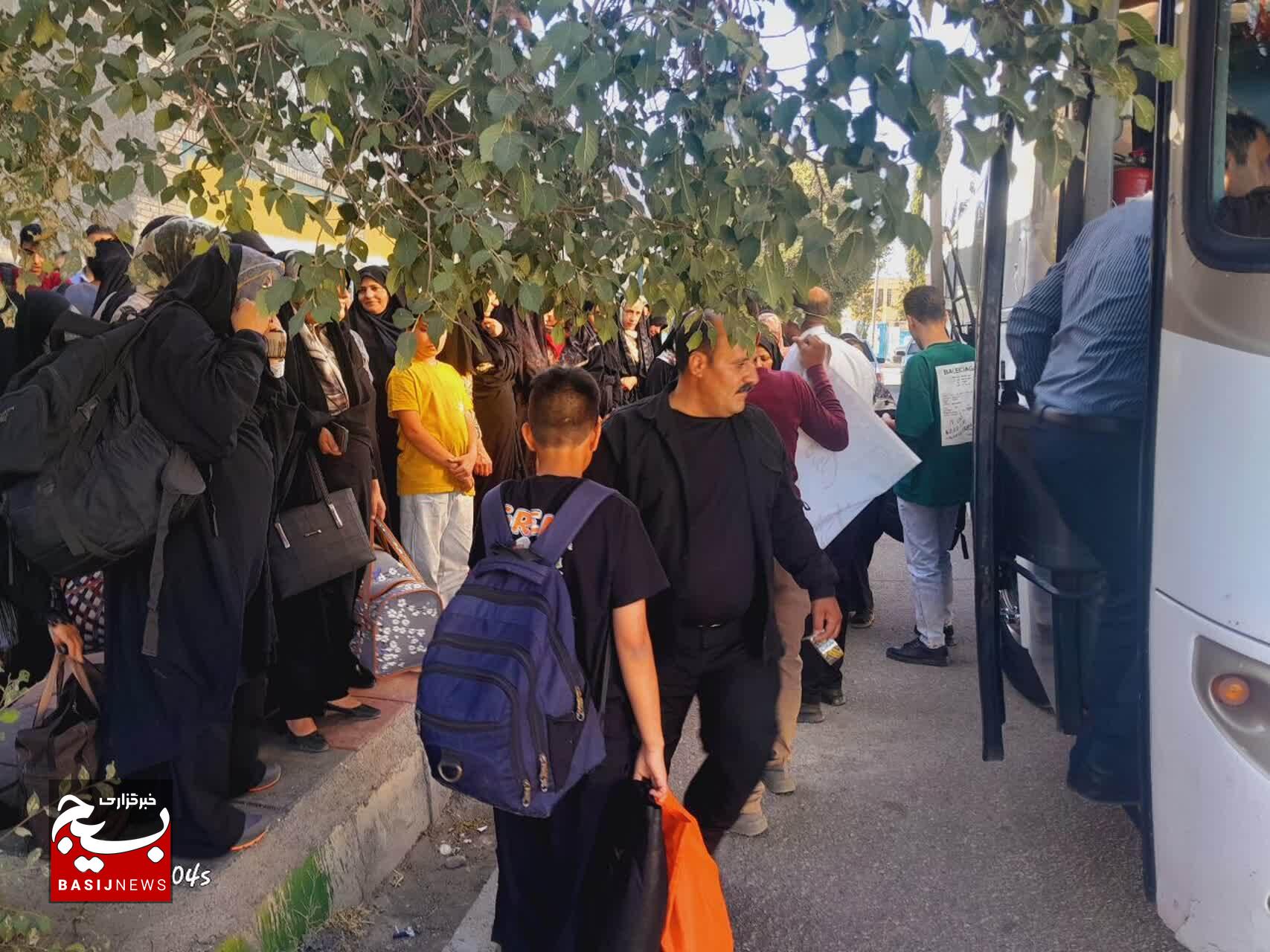 اعزام ۸۸ نفر از بسیجیان شهرستان بافت به مرقد مطهر امام خمینی (ره) 