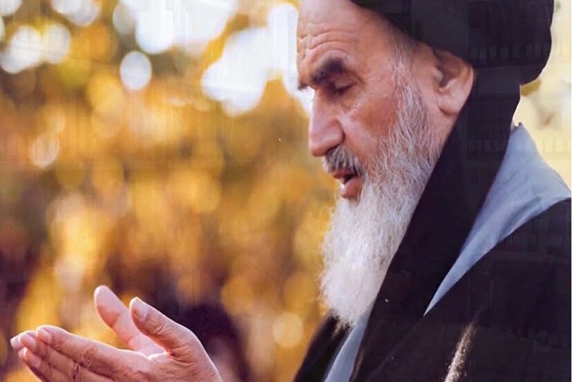 گنجینه‌ای از عرفان و حماسه؛ روایتی از دیوان اشعار امام خمینی (ره)