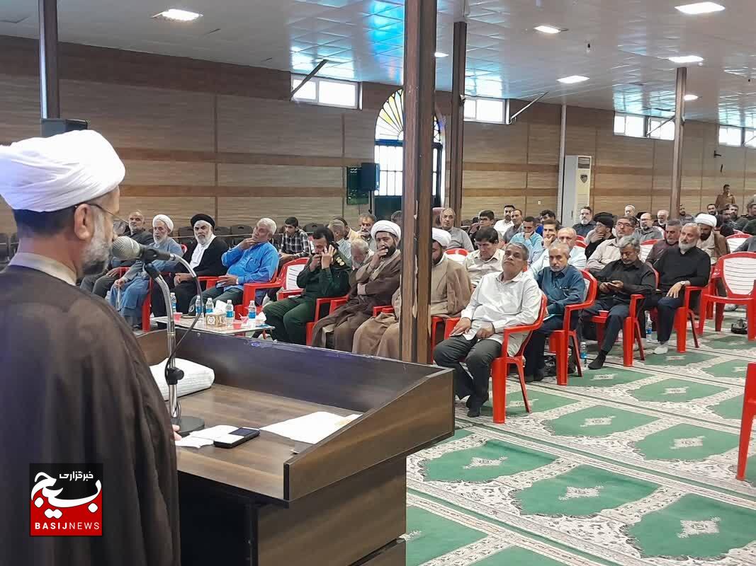 مکتب امامین انقلاب با یک هدف و یک سیره به مسیر ادامه می‌دهد