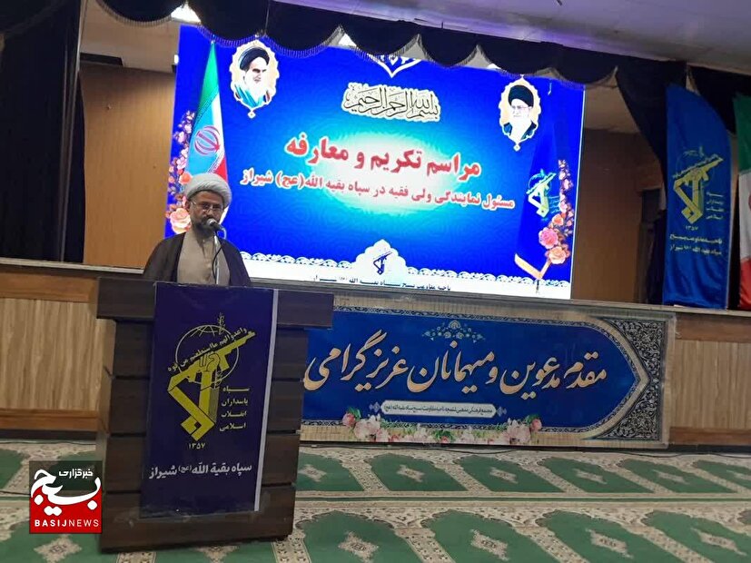 مکتب امامین انقلاب با یک هدف و یک سیره به مسیر ادامه می‌دهد