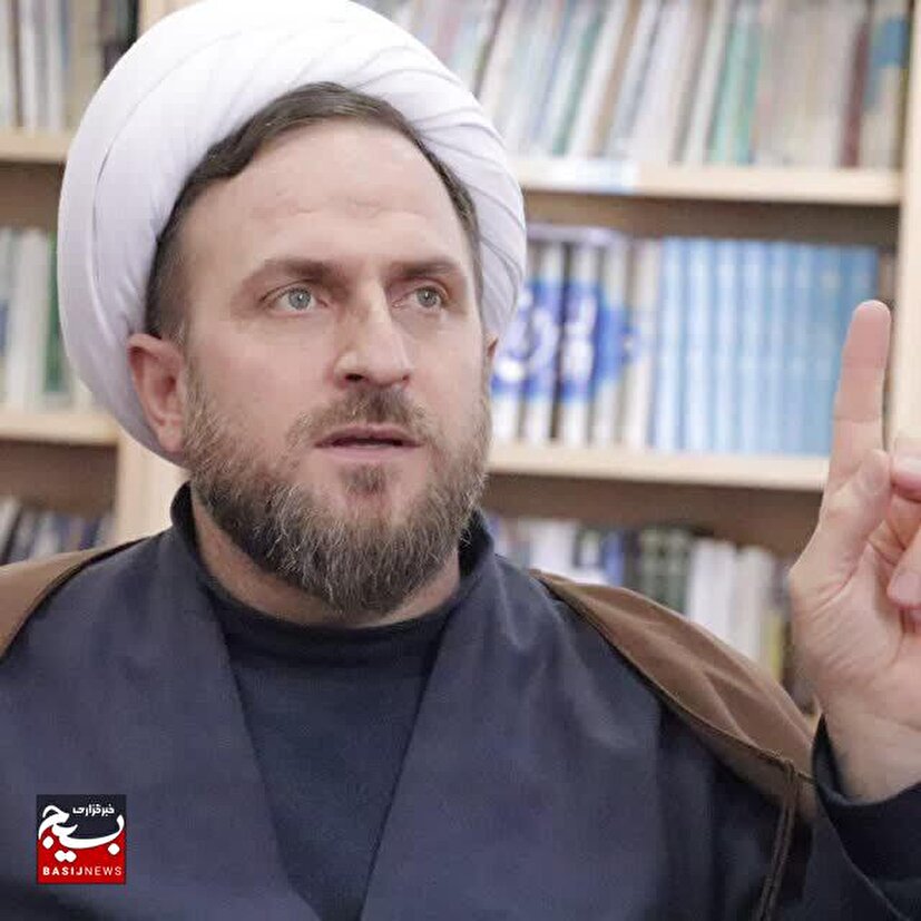تبیین افکار و اندیشه های امام (ره) در جامعه ضروری است