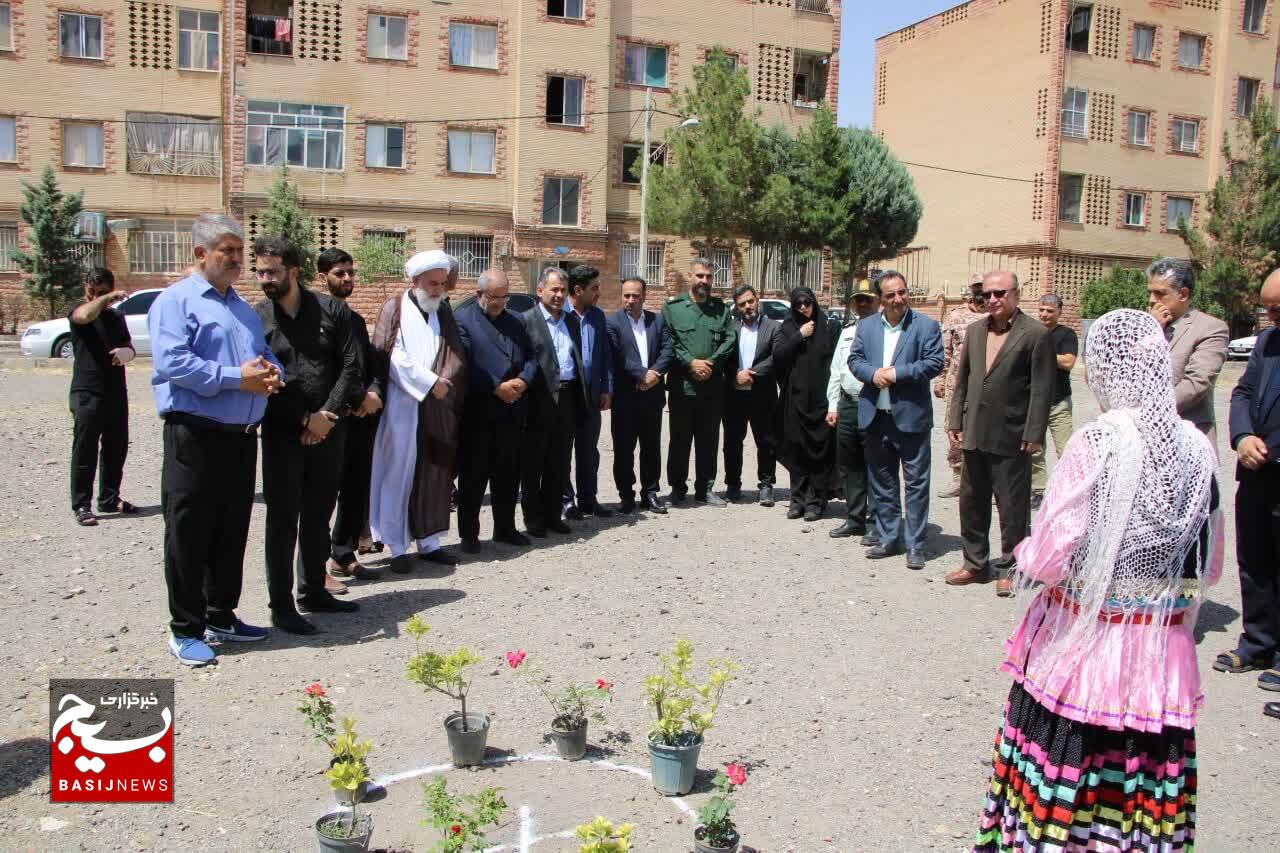 کلنگ مدرسه خیرساز ۱۲ کلاسه در محمدیه بر زمین خورد