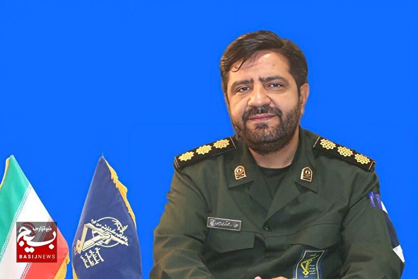 لزوم بازشناسی شخصیت امام خمینی (ره) برای نسل جوان / امام، الگوی هویتی و انقلابی عصر ما است