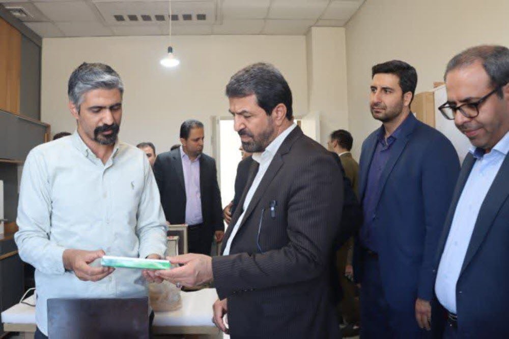 فعالیت پارک علم و فناوری در ایجاد اشتغال و افزایش توان اقتصادی همدان، اثرگذار است