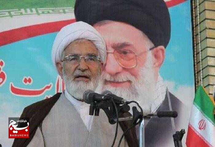 امام جمعه گناباد: مقام امامت بالاتر از نبوت و رسالت است/ تأکید بر نقش رهبری در اجرای احکام اسلام