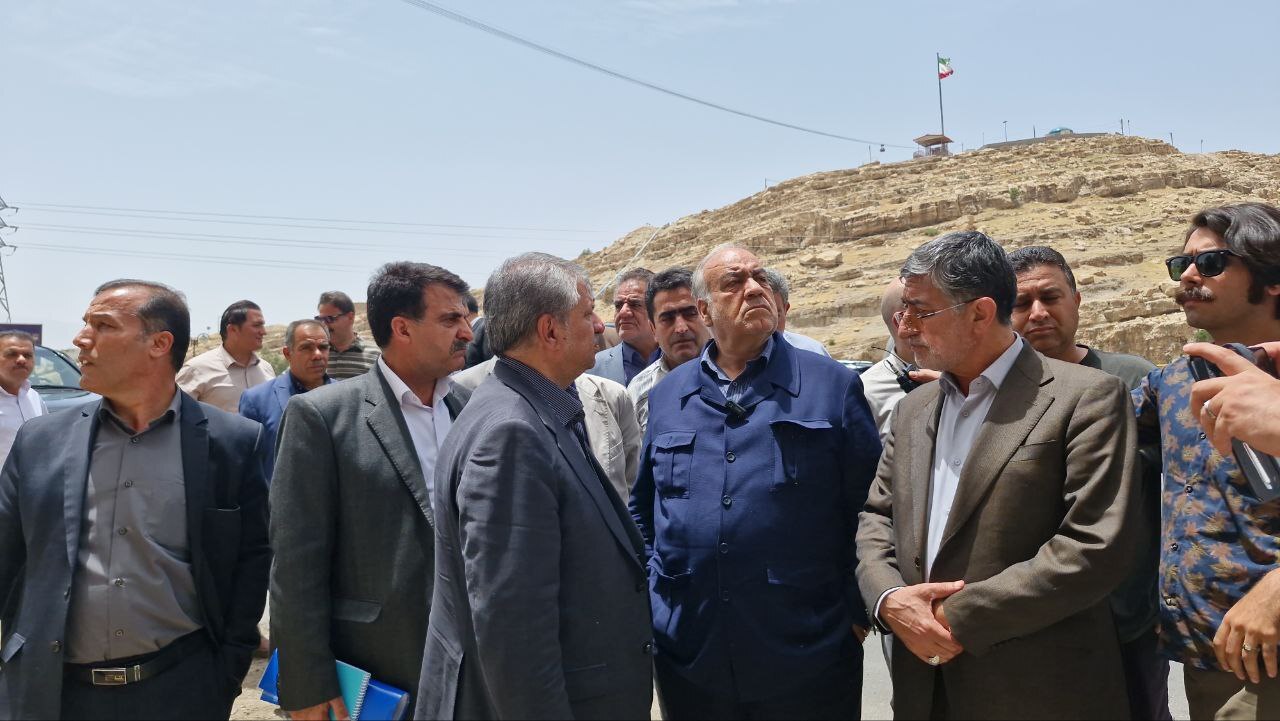 بازدید معاون وزیر راه و شهرسازی از جاده پلدختر به خرم آباد بازدید معاون وزیر راه و شهرسازی از جاده پلدختر به خرم آباد