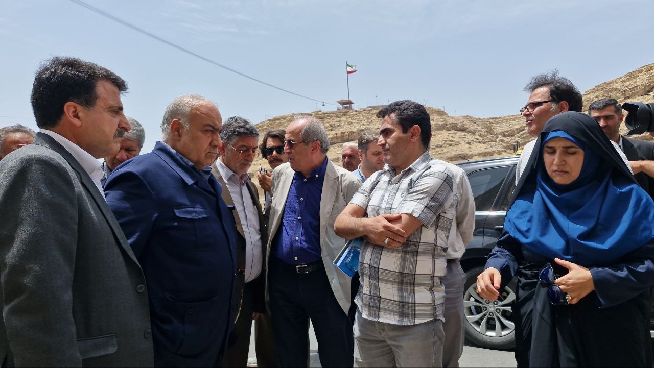 بازدید معاون وزیر راه و شهرسازی از جاده پلدختر به خرم آباد بازدید معاون وزیر راه و شهرسازی از جاده پلدختر به خرم آباد