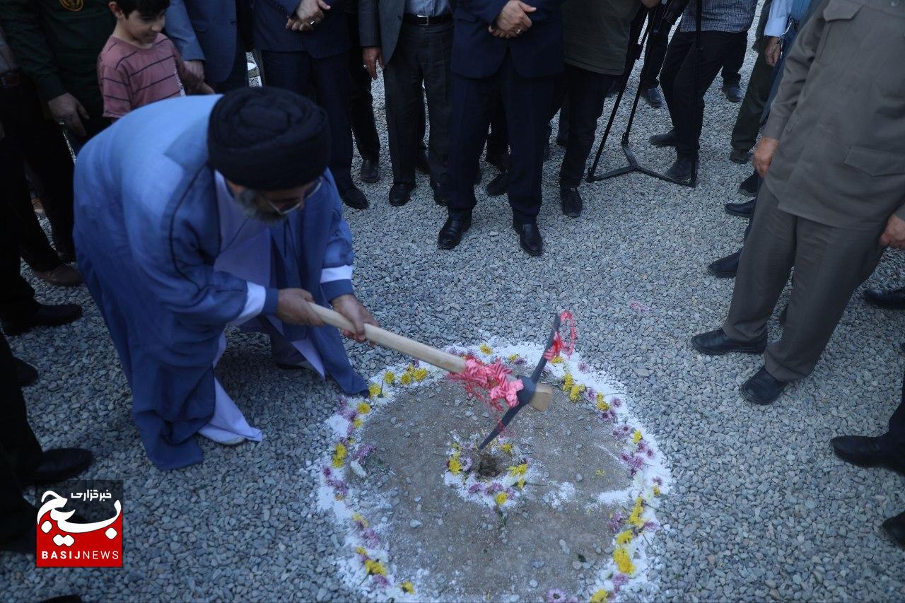 آئین کلنگ‌زنی مجتمع درمانگاهی شهید حاج قاسم سلیمانی وابسته به موسسه خدمات درمانی بسیجیان در منطقه ۲۲ تهران