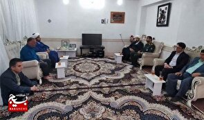 دیدار جمعی از مسئولان شهرستان گرمه با خانواده‌های شهدای تخریب و مهندسی سپاه و دعوت به اجلاس بزرگ مشهد