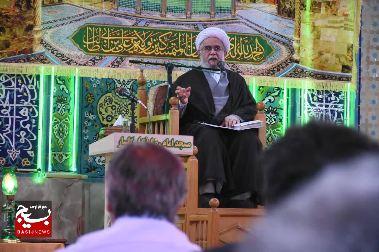 مقاومت باید محور اصلی ما در مواجهه با دشمنان باشد