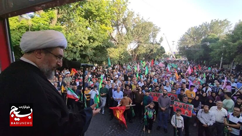 رسانه دشمنان ثبت کنند مردم ایران دست از علی(ع) بر نمی دارند