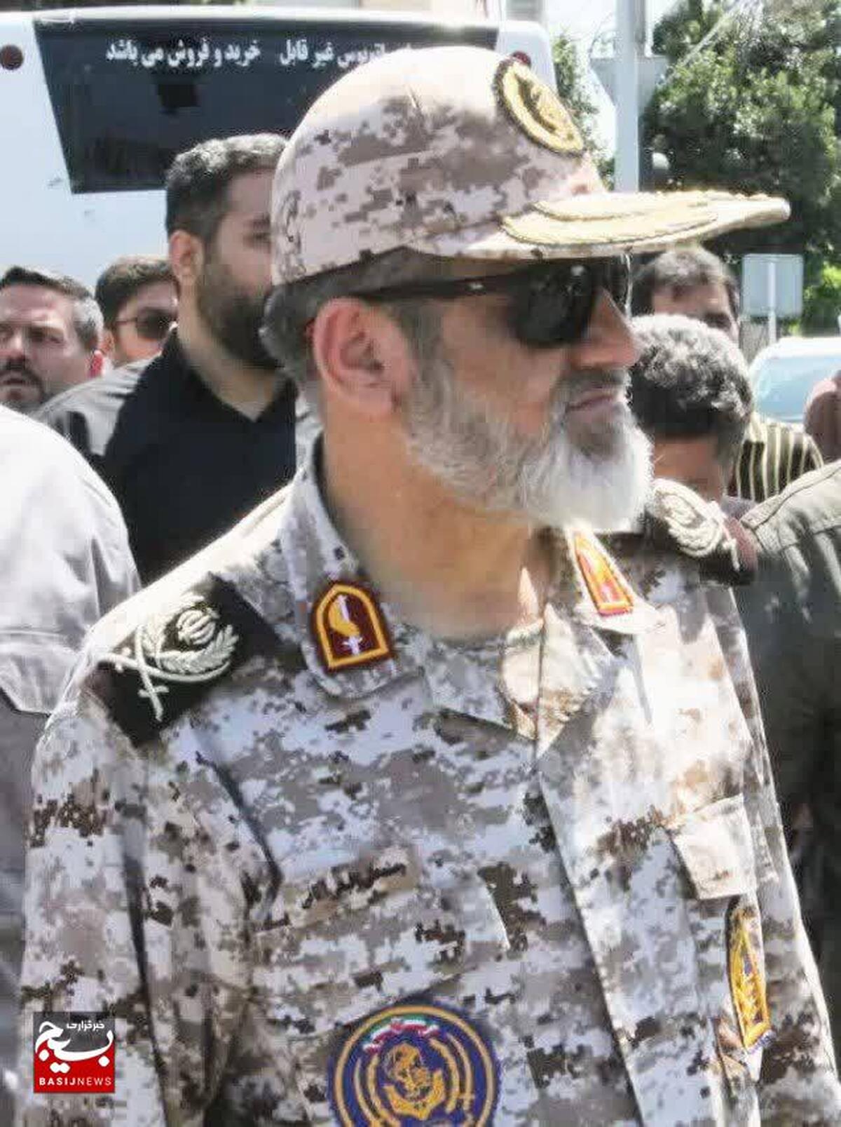  

نیروهای مسلح جمهوری اسلامی ایران، آرامش را از چشمان متجاوز خواهند گرفت