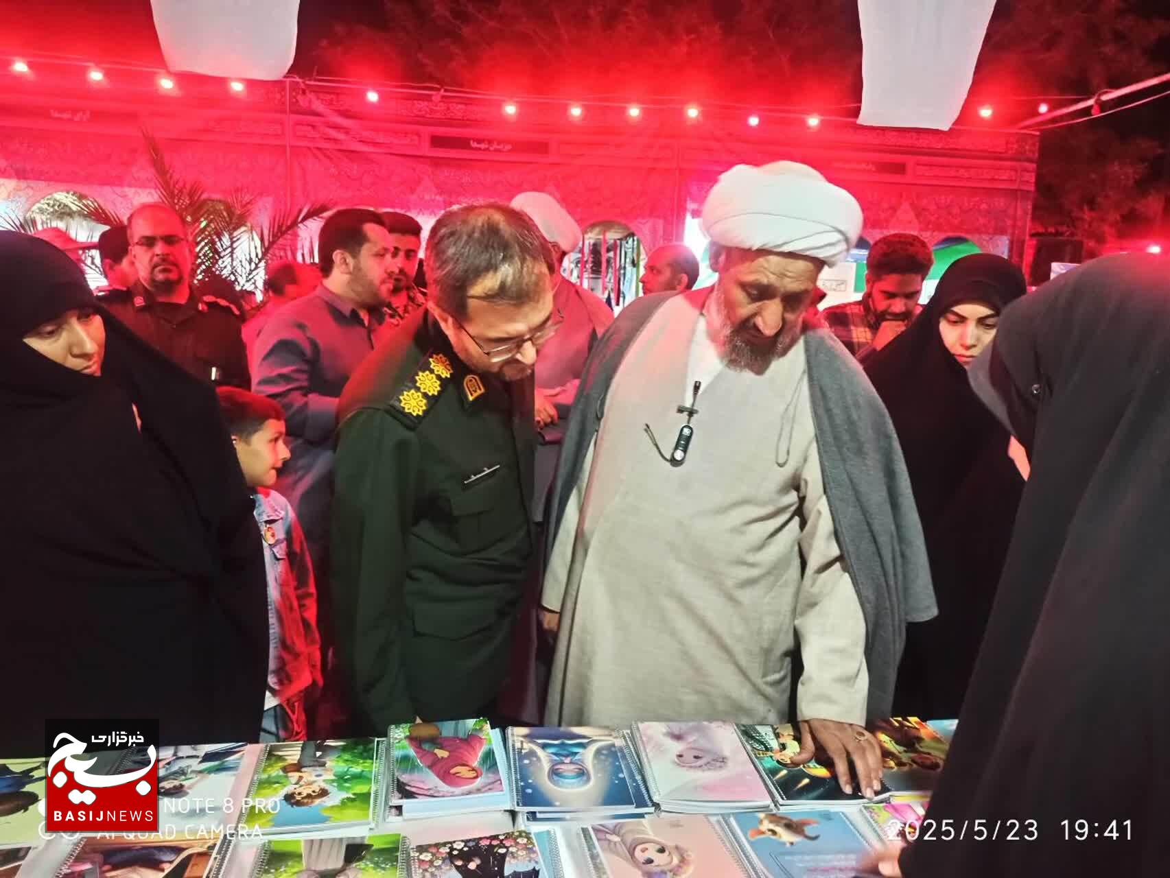 درخشش همدلی در شب دوم یادواره ملی شهدای مدافع حرم با حضور مسئولان استانی، چهره‌های فرهنگی و استقبال پرشور مردمی