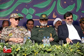 گرامیداشت سالروز آزادسازی خرمشهر در صبحگاه مشترک نیروهای مسلح استان قم