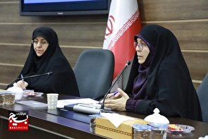 نسل جدید باید با زنان شهیده آشنا شوند