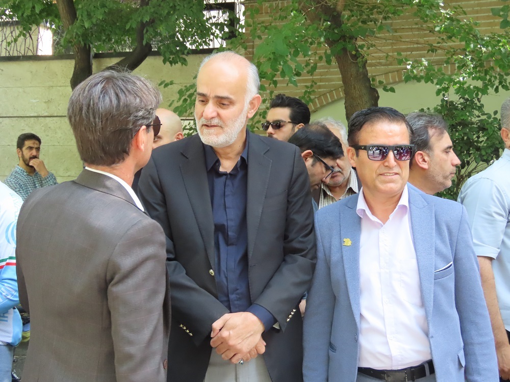 گزارش تصویری/ تجمع اعتراضی ورزشکاران ایرانی مقابل دفتر سازمان ملل در تهران