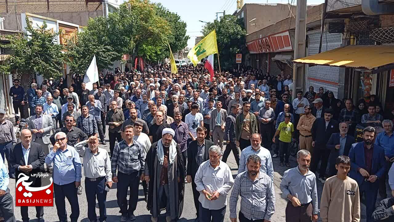 با متخاصم تا پای جان می‌جنگیم+عکس جمعه خشم و نصر
