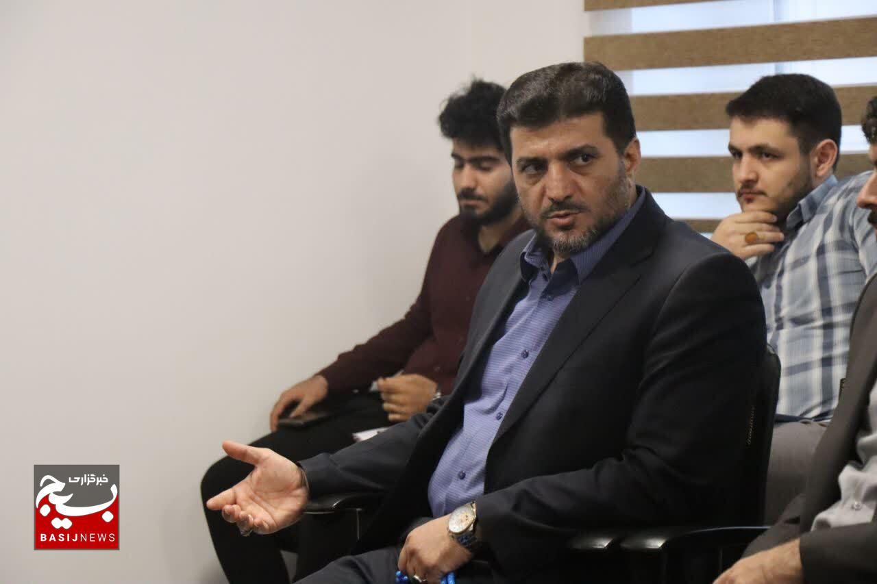 بسیج باید پیشتاز عرصه بصیرتافزایی و پاسخگویی به نیازهای فکری و معنوی جامعه باشد بسیج باید پیشتاز عرصه بصیرتافزایی و پاسخگویی به نیازهای فکری و معنوی جامعه باشد