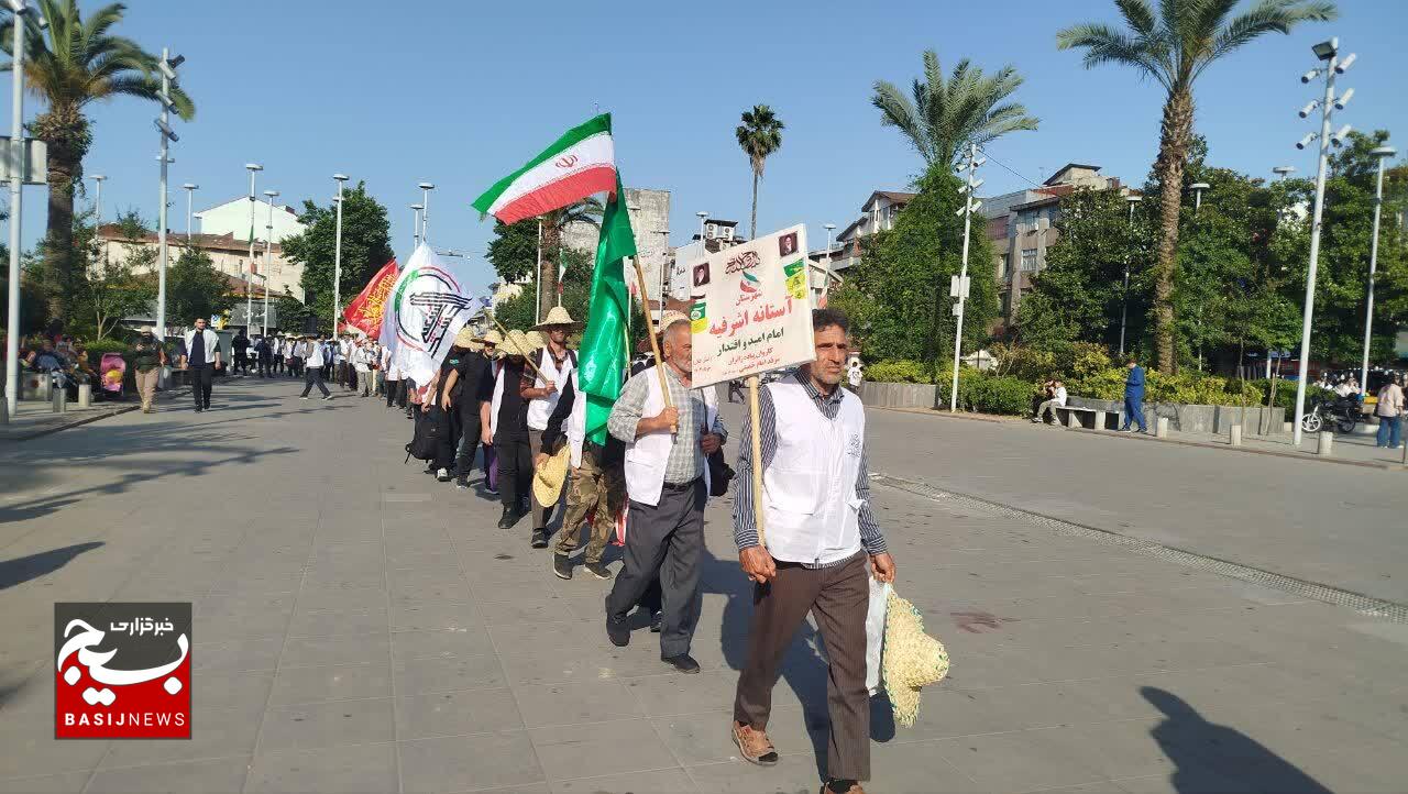ملت ایران عزت و استقلال خود را از امام(ره) به یادگار دارد ملت ایران عزت و استقلال خود را از امام(ره) به یادگار دارد