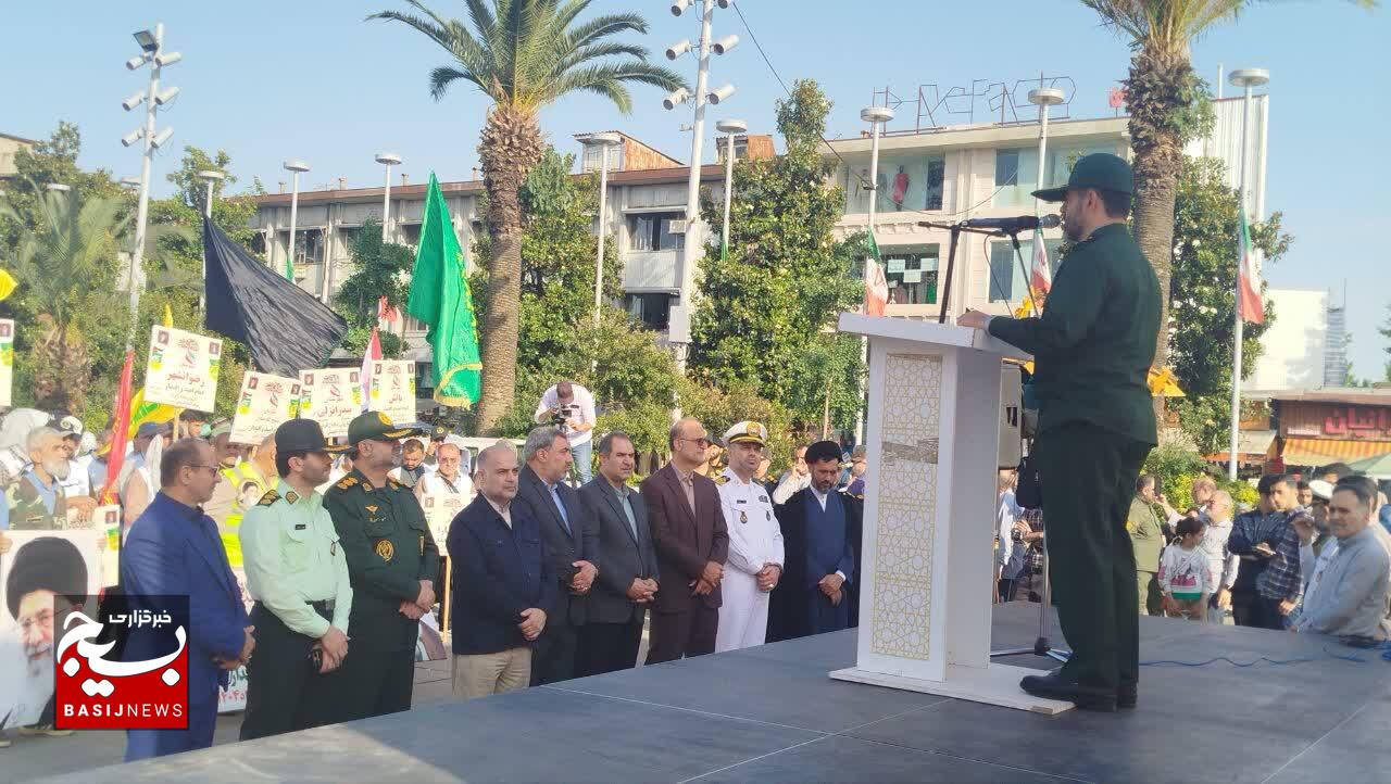 ملت ایران عزت و استقلال خود را از امام(ره) به یادگار دارد ملت ایران عزت و استقلال خود را از امام(ره) به یادگار دارد