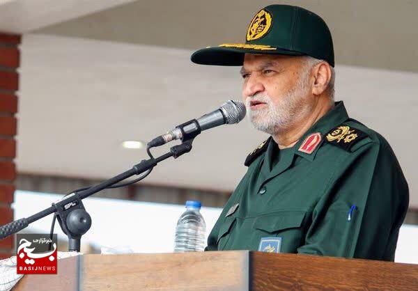 میدان جنگ نرم، خاکریز امروز جوانان مؤمن و انقلابی است/ جوانان مرعوب نقشه های دشمنان نشوند