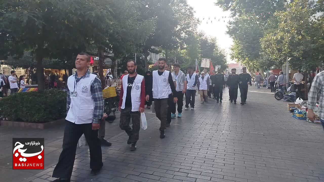 ۲۸ سال ارادت و دلدادگی از گیلان تا مرقد امام (ره)