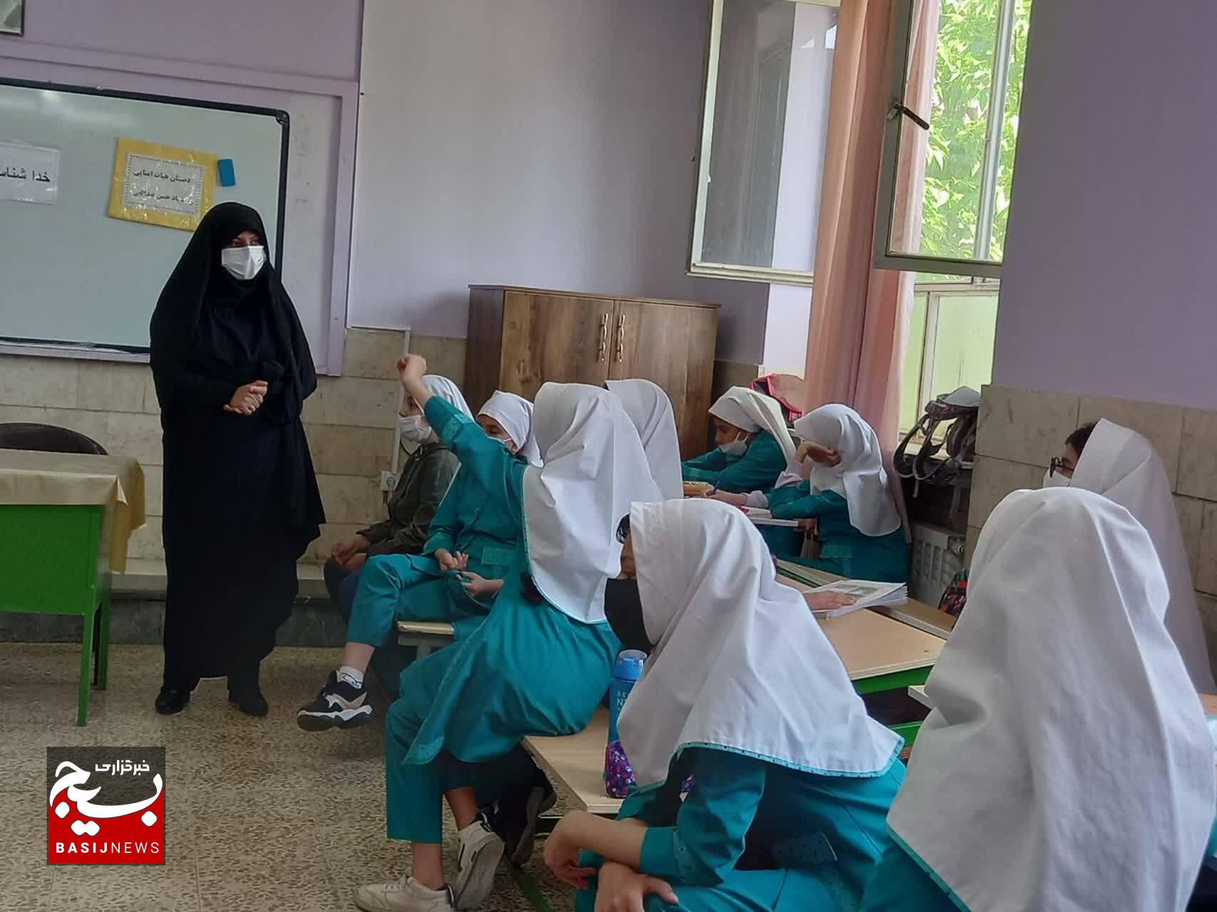 نقش بی بدیل حلقات تربیتی و مهارتی بسیج در پرورش نسل پاک/