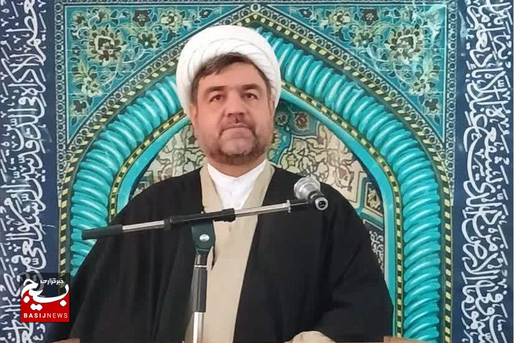 تعهد، تقوا و الگوگیری از سبک زندگی علوی و فاطمی لازمه موفقیت فردی و اجتماعی است
