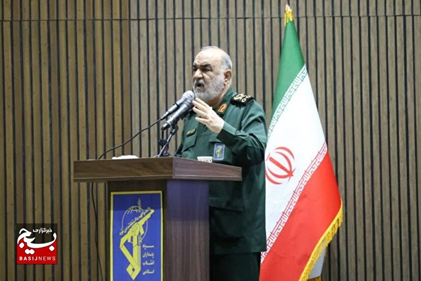 اگر صهیونیست‌ها حماقت کنند، دروازه‌های آتش به روی آنان باز می‌شود