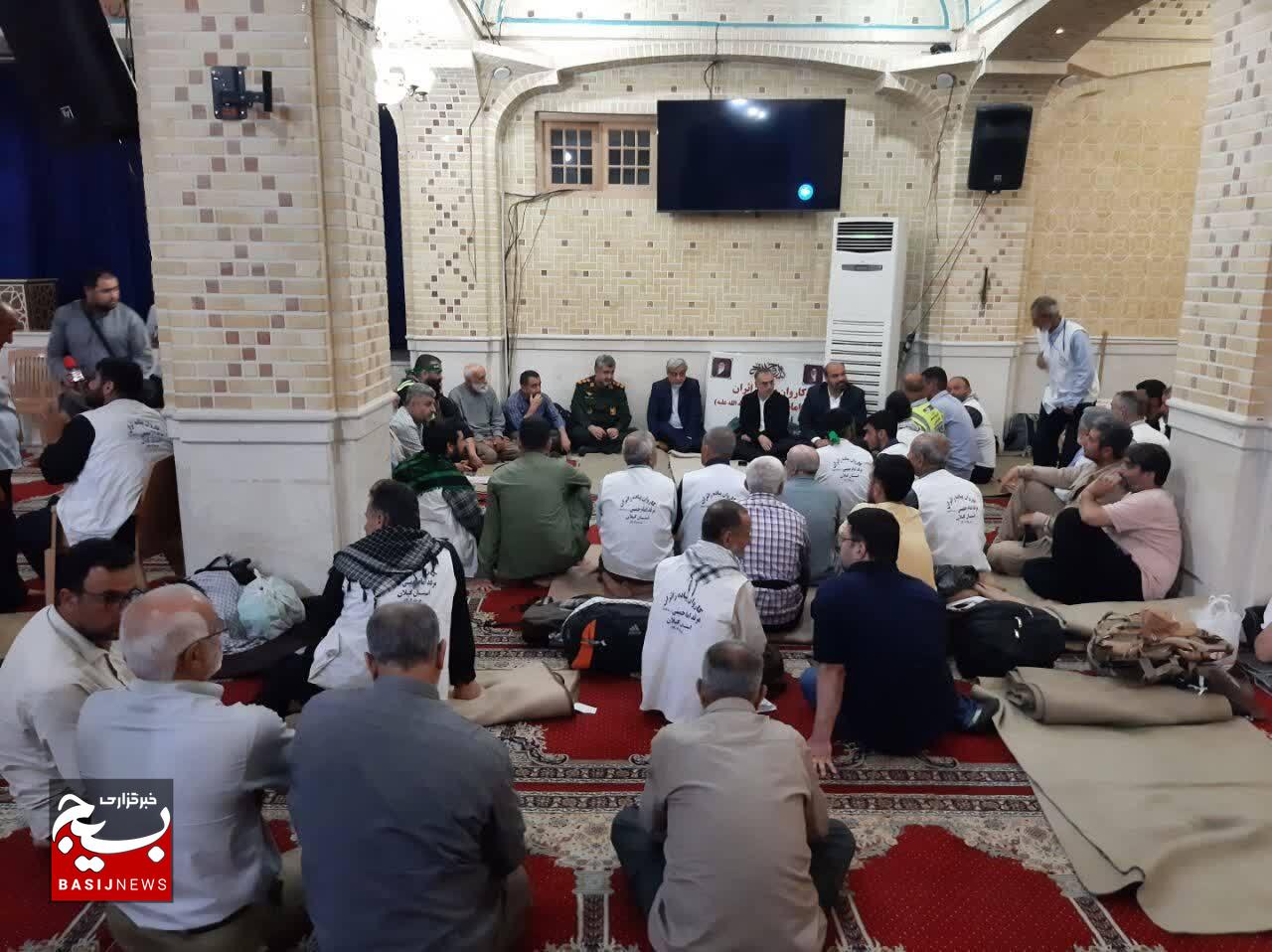 اینجا مسیر راهیان حضرت روحاللهست اینجا مسیر راهیان حضرت روحاللهست
