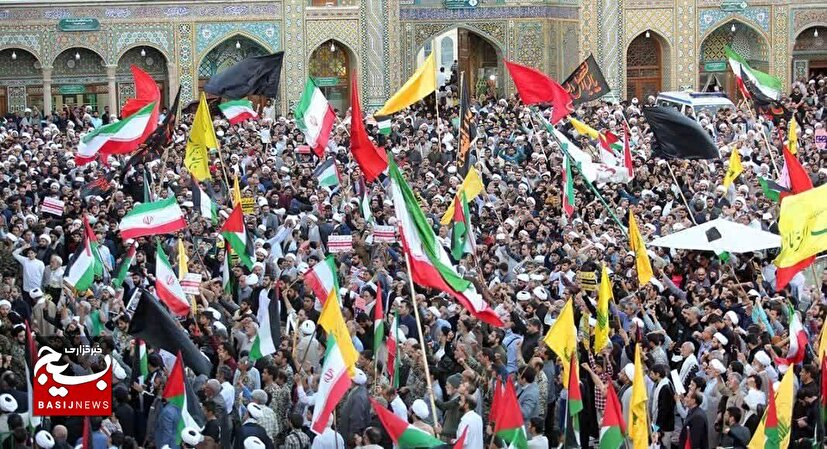 مردم قم کفن‌پوش به میدان می‌آیند