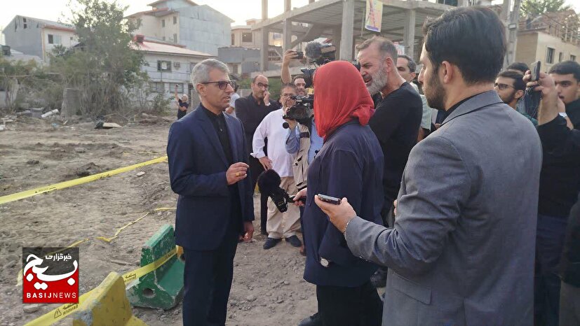 خانواده شهید صدیقی نماد عزت ملت ایران‌ هستند