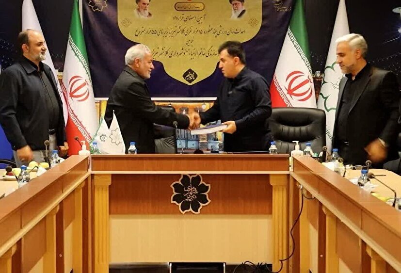 قرارداد بزرگترین سالن سرپوشیده ورزشی کشور در تبریز امضا شد