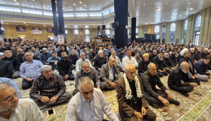امام جمعه ایلام: وحدت و ولایت رمز اقتدار در مقابل توطئه دشمنان است امام جمعه ایلام: وحدت و ولایت رمز اقتدار در مقابل توطئه دشمنان است