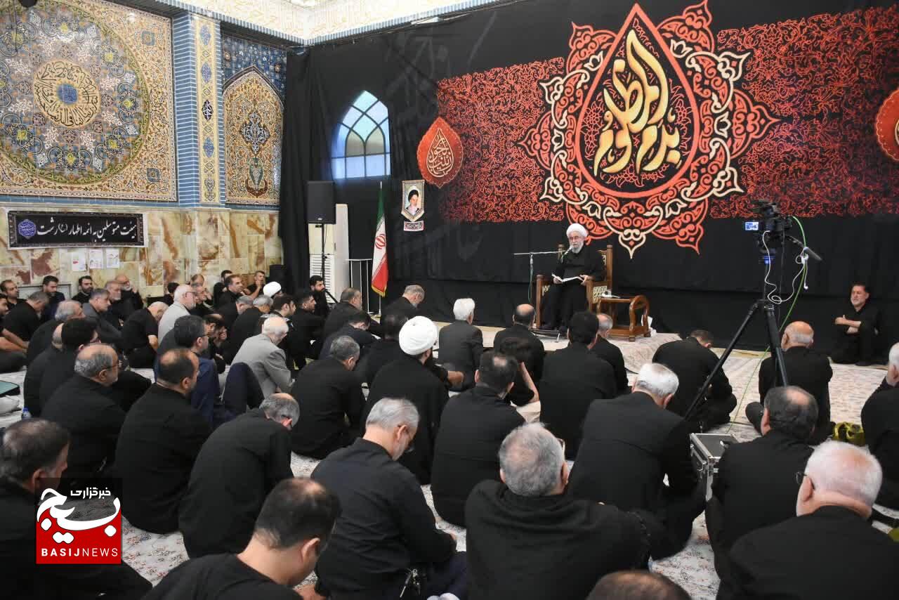 عاشورا مدرسه رشد، آزادی و کرامت انسانی است عاشورا مدرسه رشد، آزادی و کرامت انسانی است