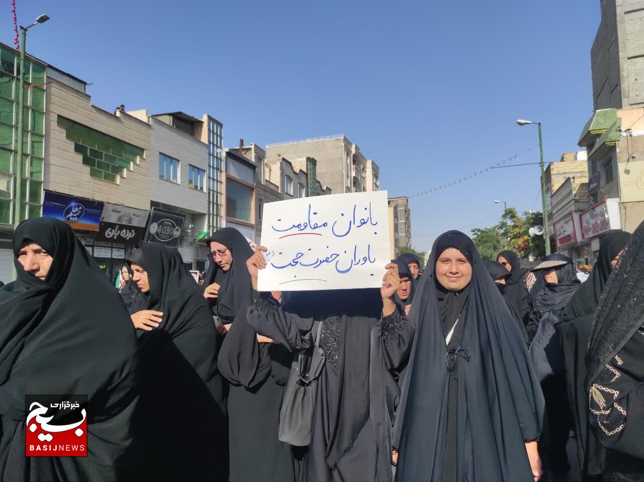 اجتماع بزرگ زینبیون در زنجان برگزار شد