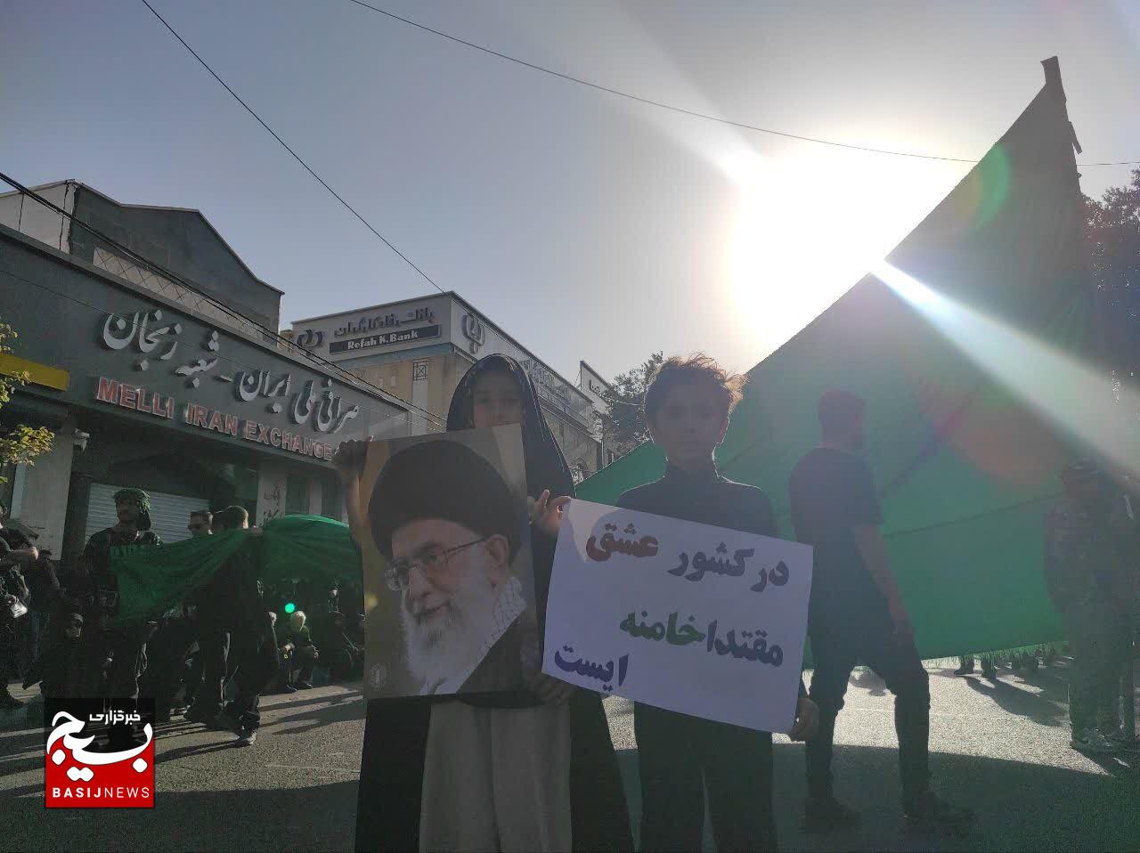 اجتماع بزرگ زینبیون در زنجان برگزار شد