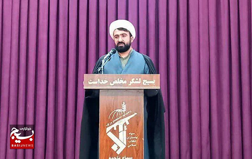 همه مردم برای حفظ نظام به میدان آمدند