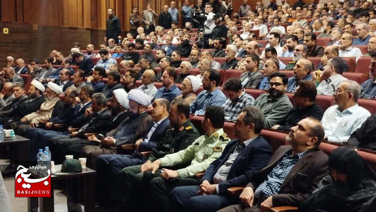 خدمت بی‌منت شهیدان، الگویی برای مدیران امروز است 
