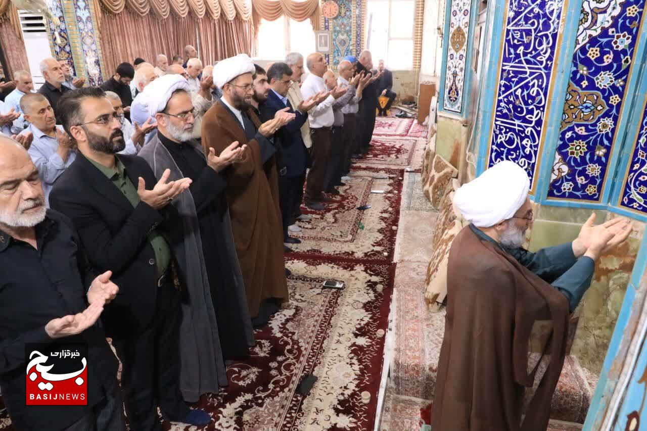 ابلاغ پیام رهبر معظم انقلاب به بازماندگان شهدای تجاوز به آستانهاشرفیه ابلاغ پیام رهبر معظم انقلاب به بازماندگان شهدای تجاوز به آستانهاشرفیه