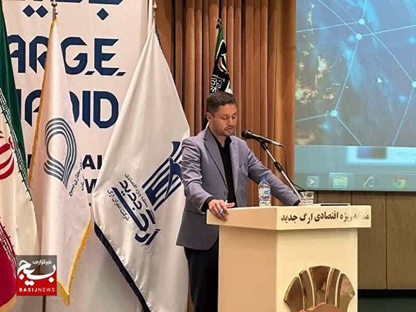 مقابله با نفوذ دشمن در فضای مجازی از دفاع سخت مهم‌تر است