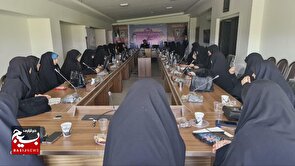 نشست با خادمین شهدای زن گیلان برگزارشد  